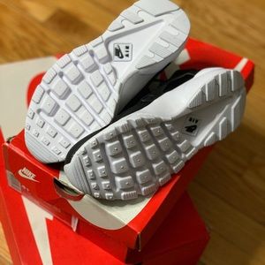 Nike Shoes - Nike Hurraches Nike Shoes - Nike Hurraches